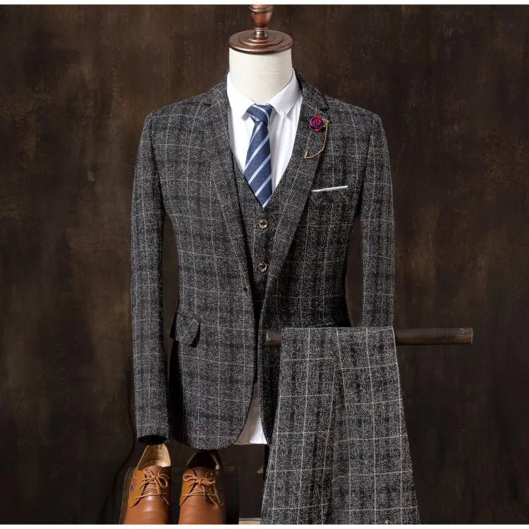 Luxury Plaid Suit Set — Blazer, Waistcoat & Trousers