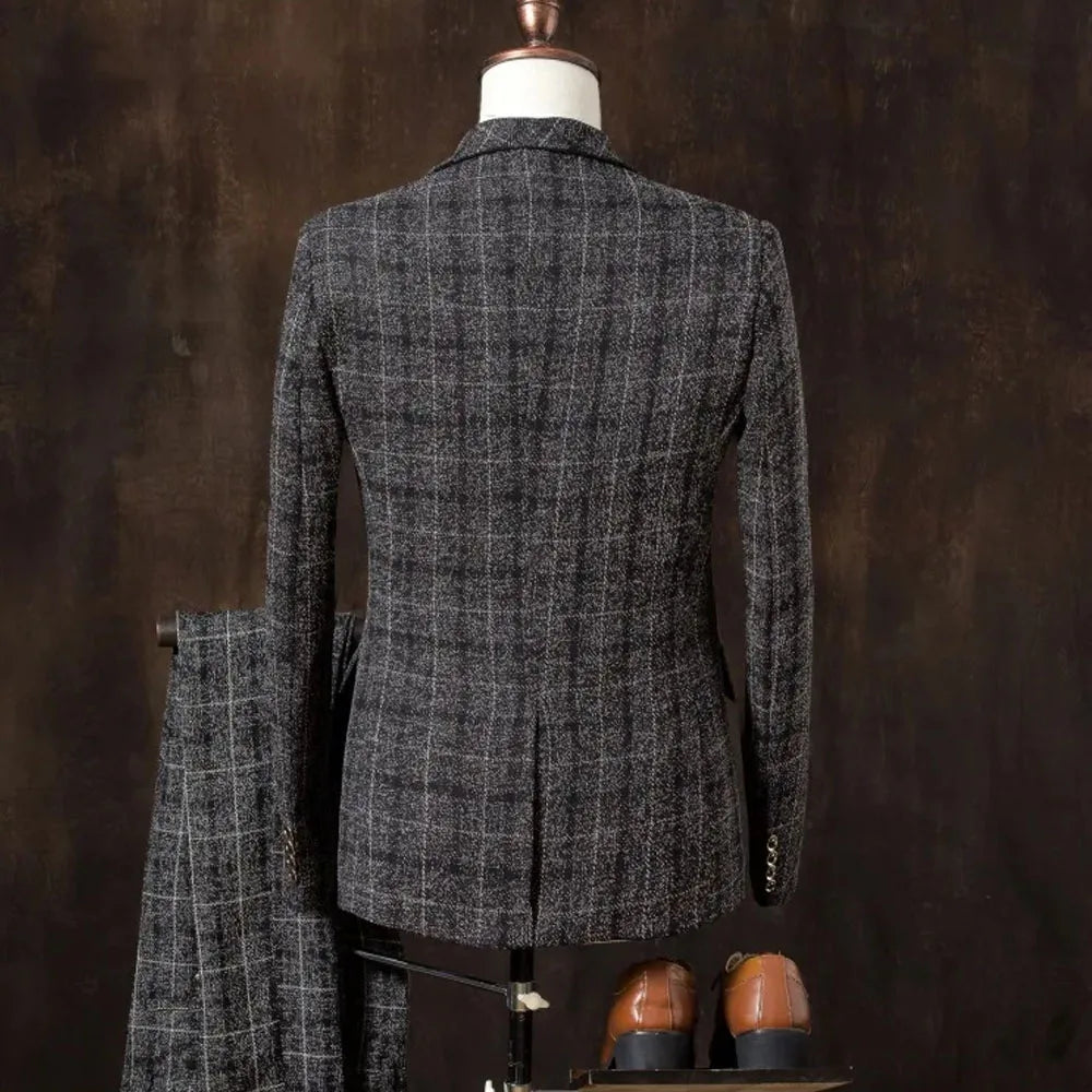 Luxury Plaid Suit Set — Blazer, Waistcoat & Trousers