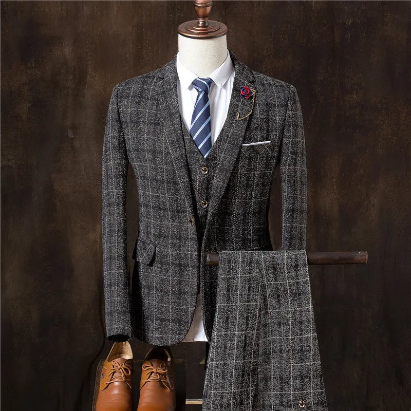 Luxury Plaid Suit Set — Blazer, Waistcoat & Trousers